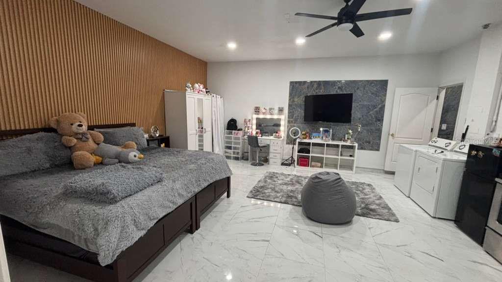 Image 4 of 4 For 2800 Via Largo Court Rear