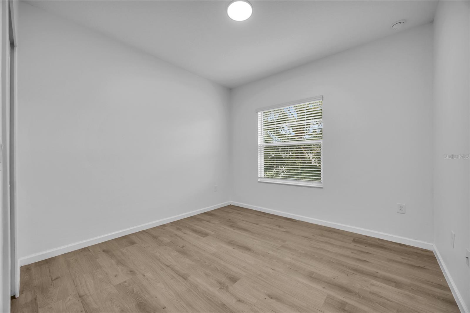 Image 19 of 37 For 1711 Chatsworth Circle