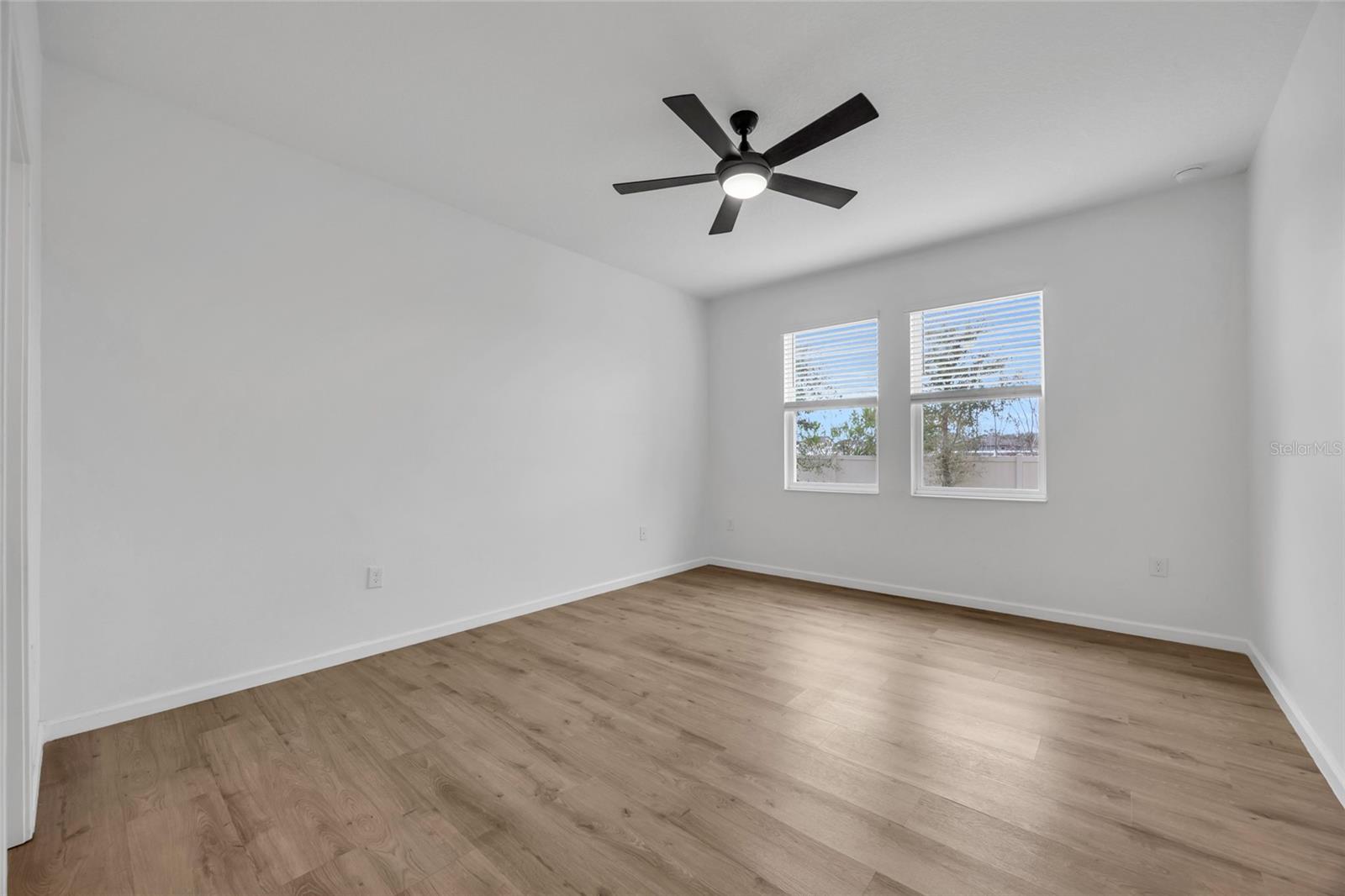 Image 24 of 37 For 1711 Chatsworth Circle