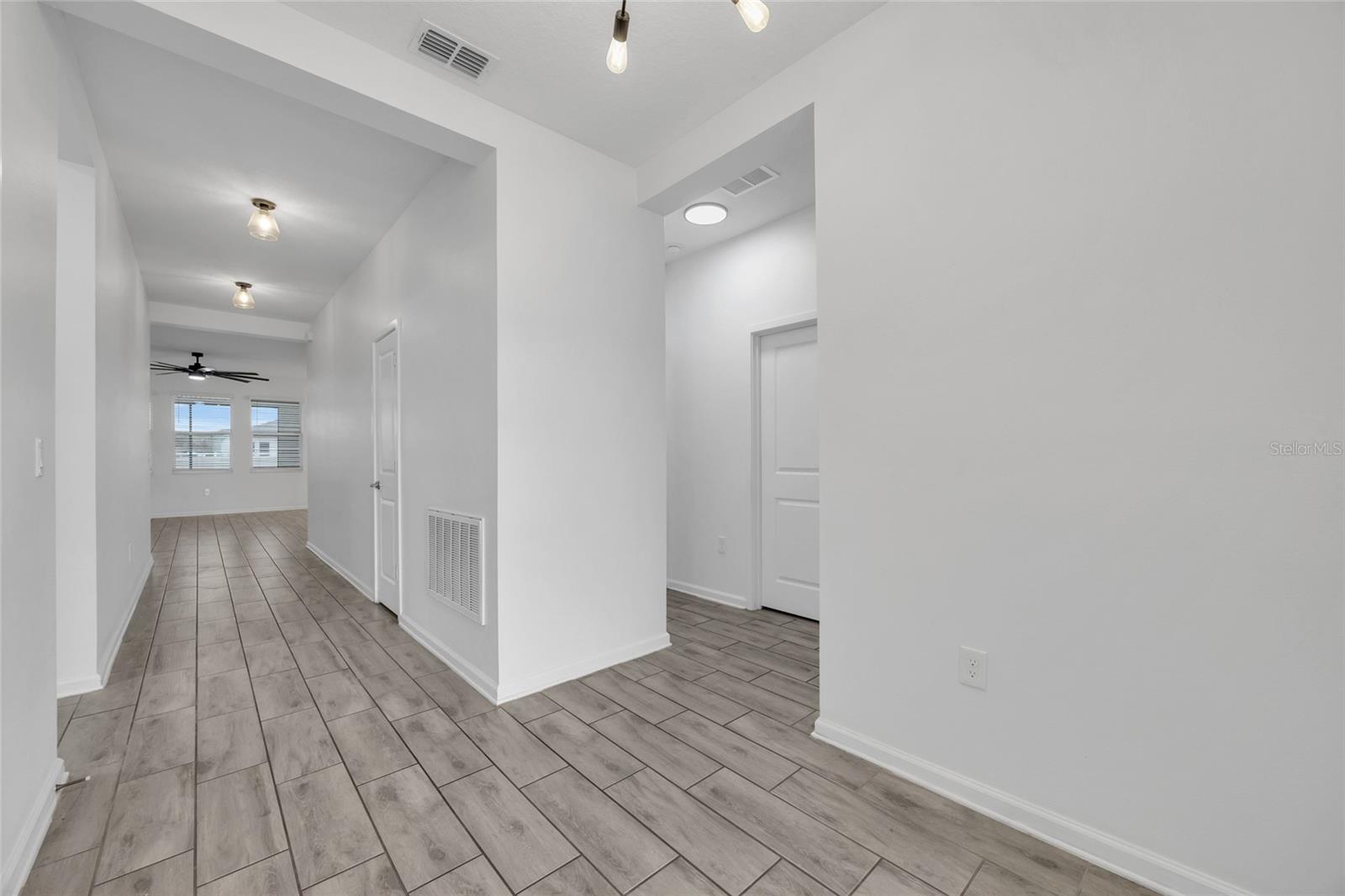 Image 4 of 37 For 1711 Chatsworth Circle