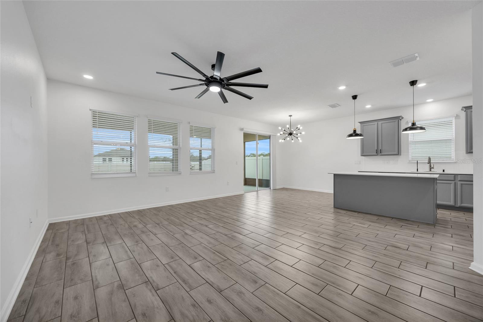 Image 5 of 37 For 1711 Chatsworth Circle