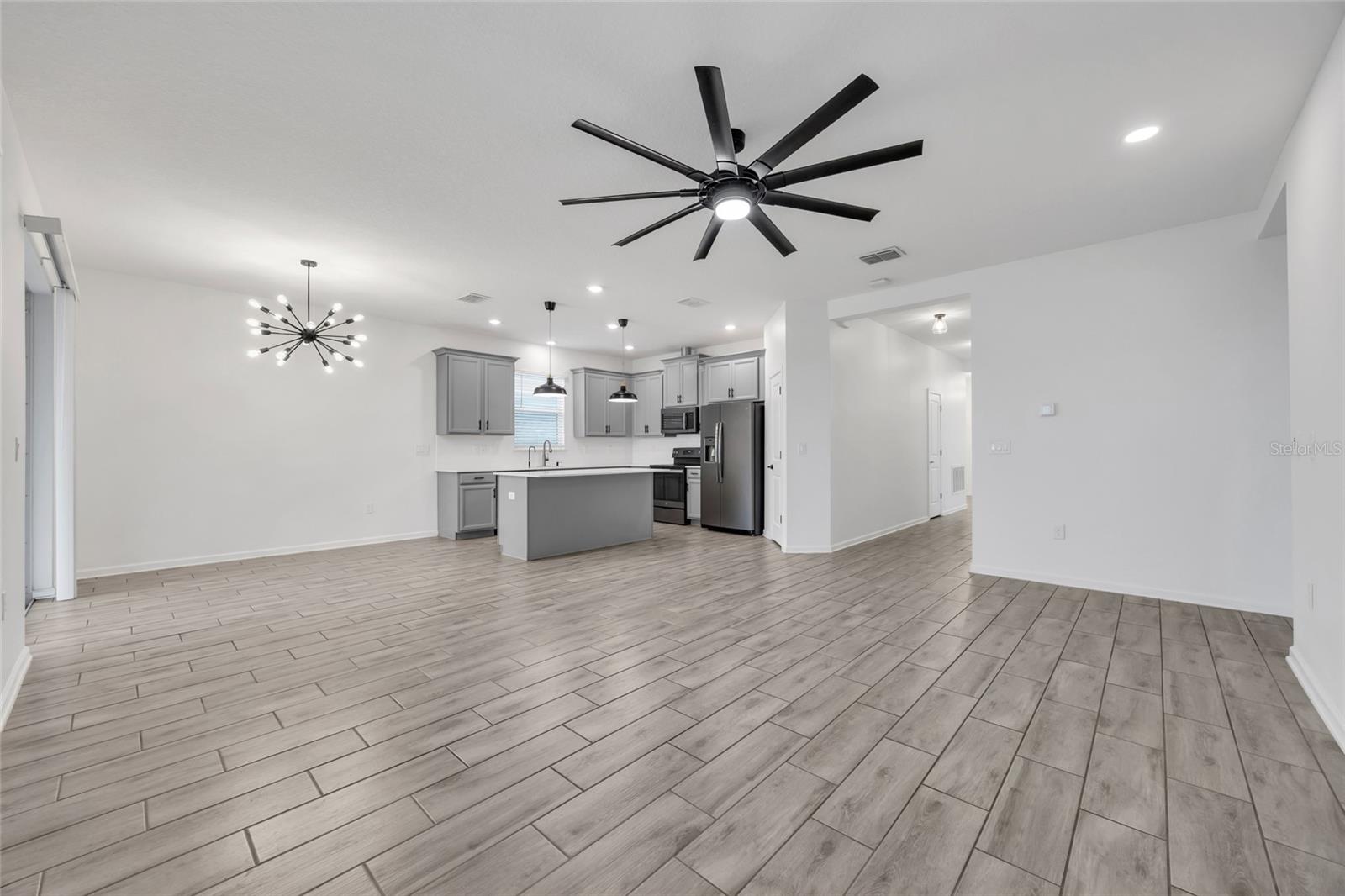 Image 7 of 37 For 1711 Chatsworth Circle