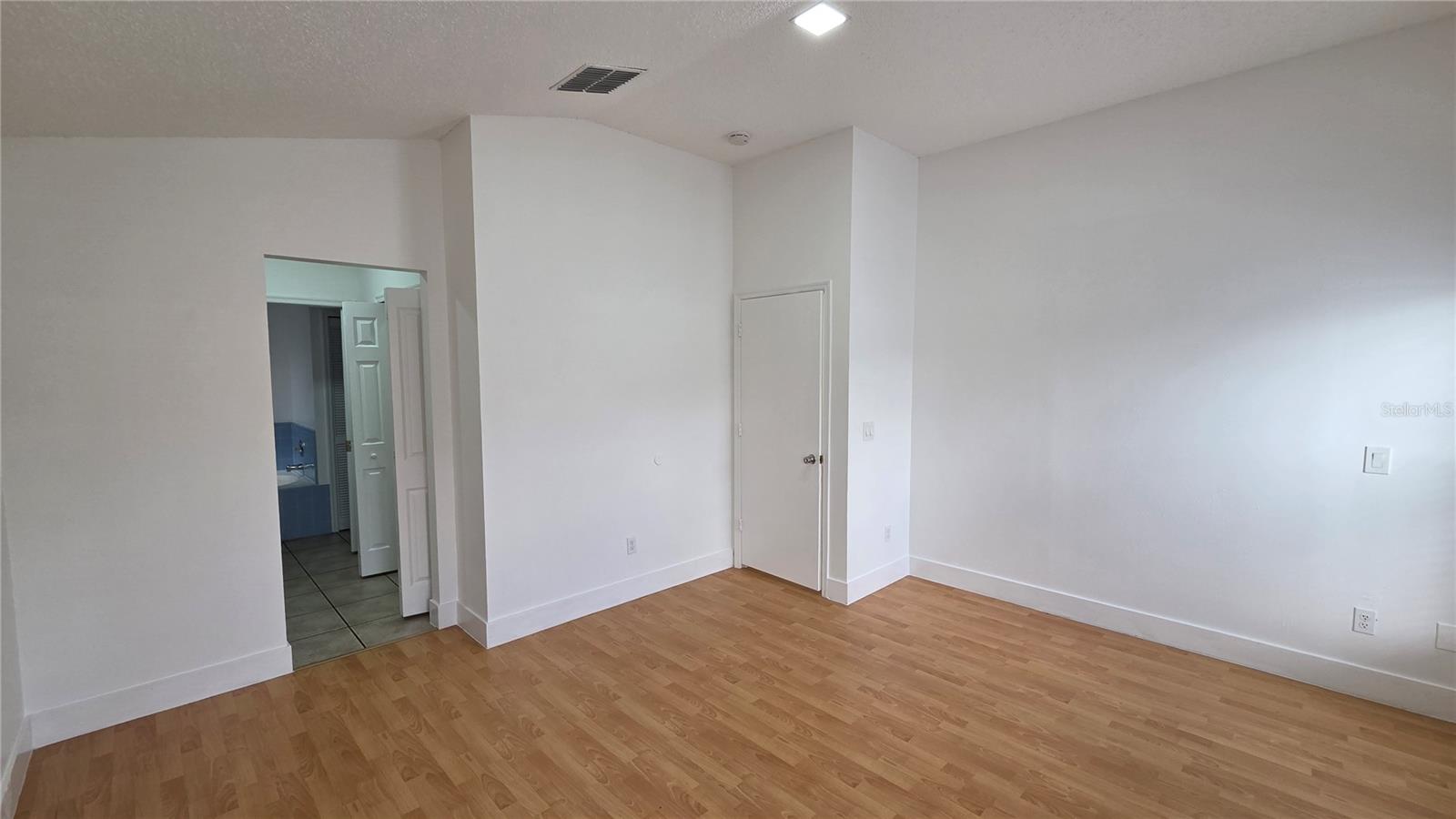 Image 8 of 22 For 2613 Brookshire Court