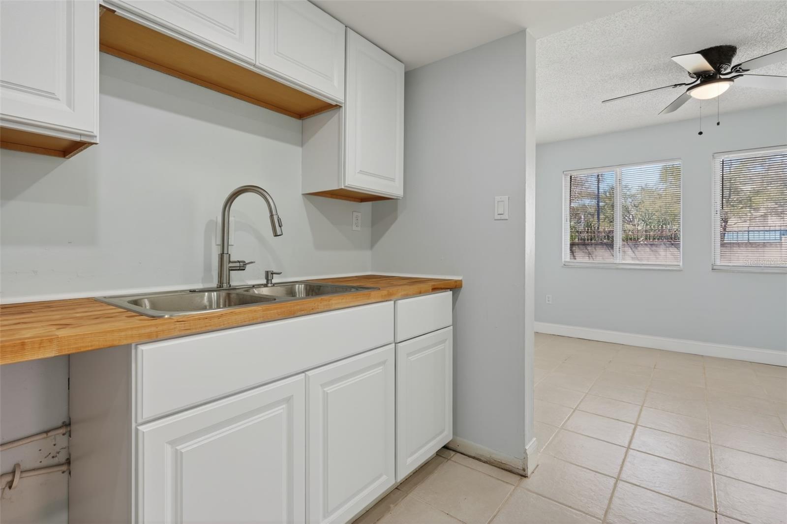 Image 11 of 21 For 5032 Downing Street 10