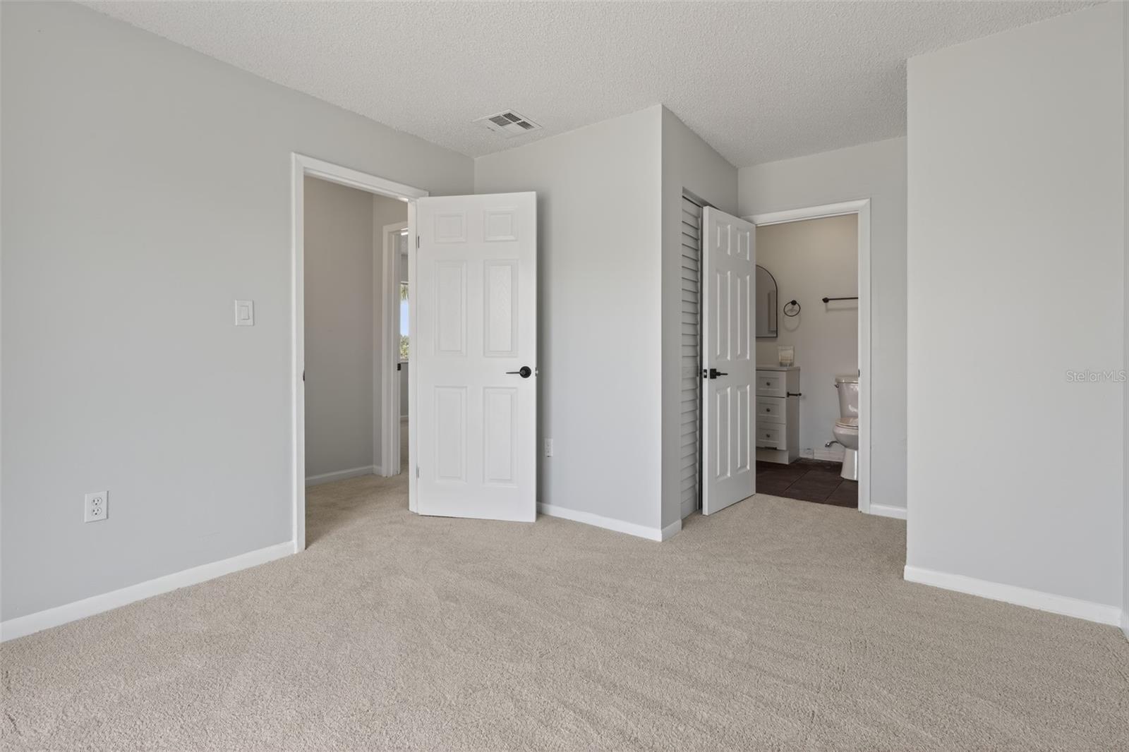 Image 14 of 21 For 5032 Downing Street 10