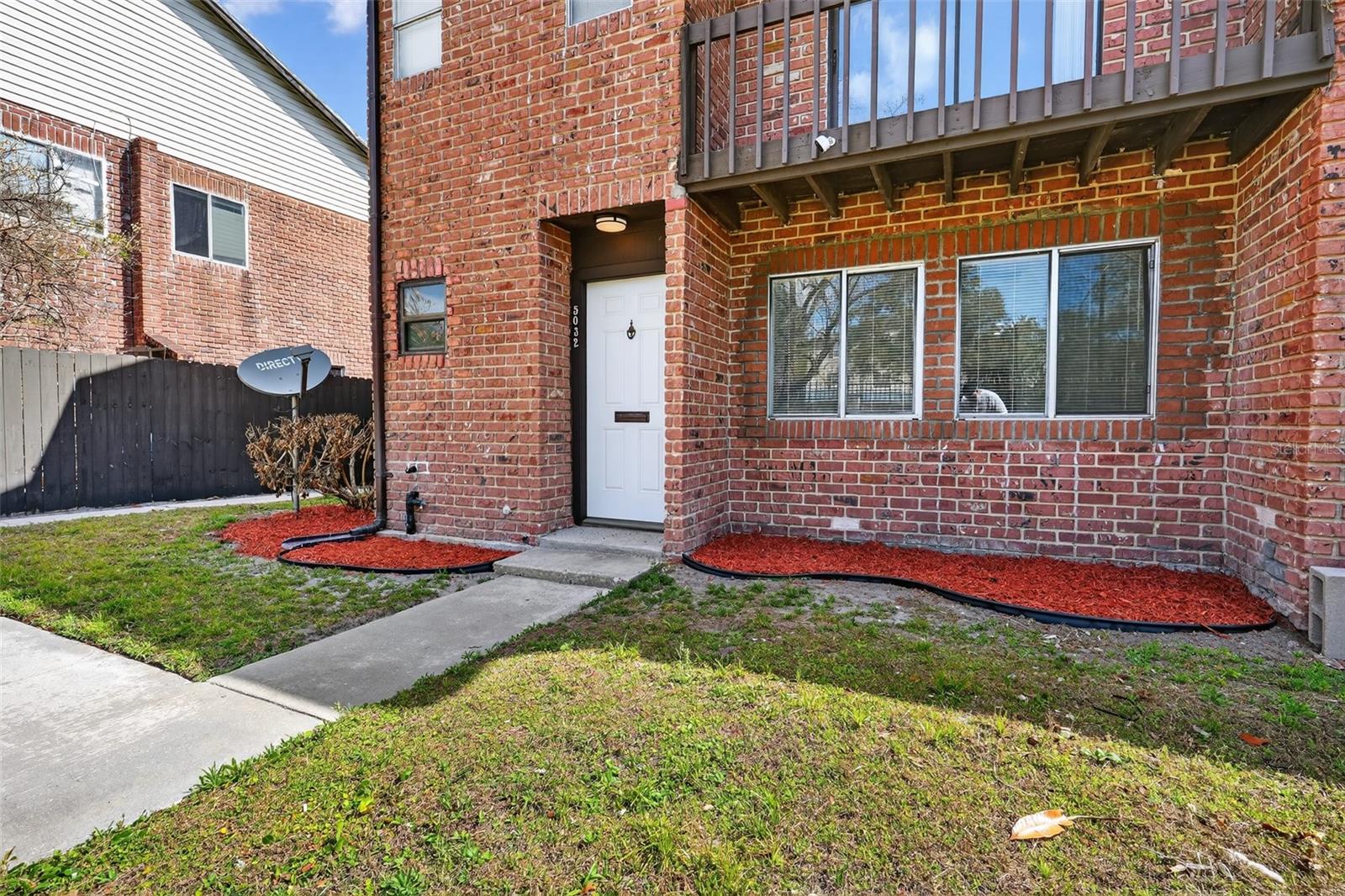 Image 3 of 21 For 5032 Downing Street 10