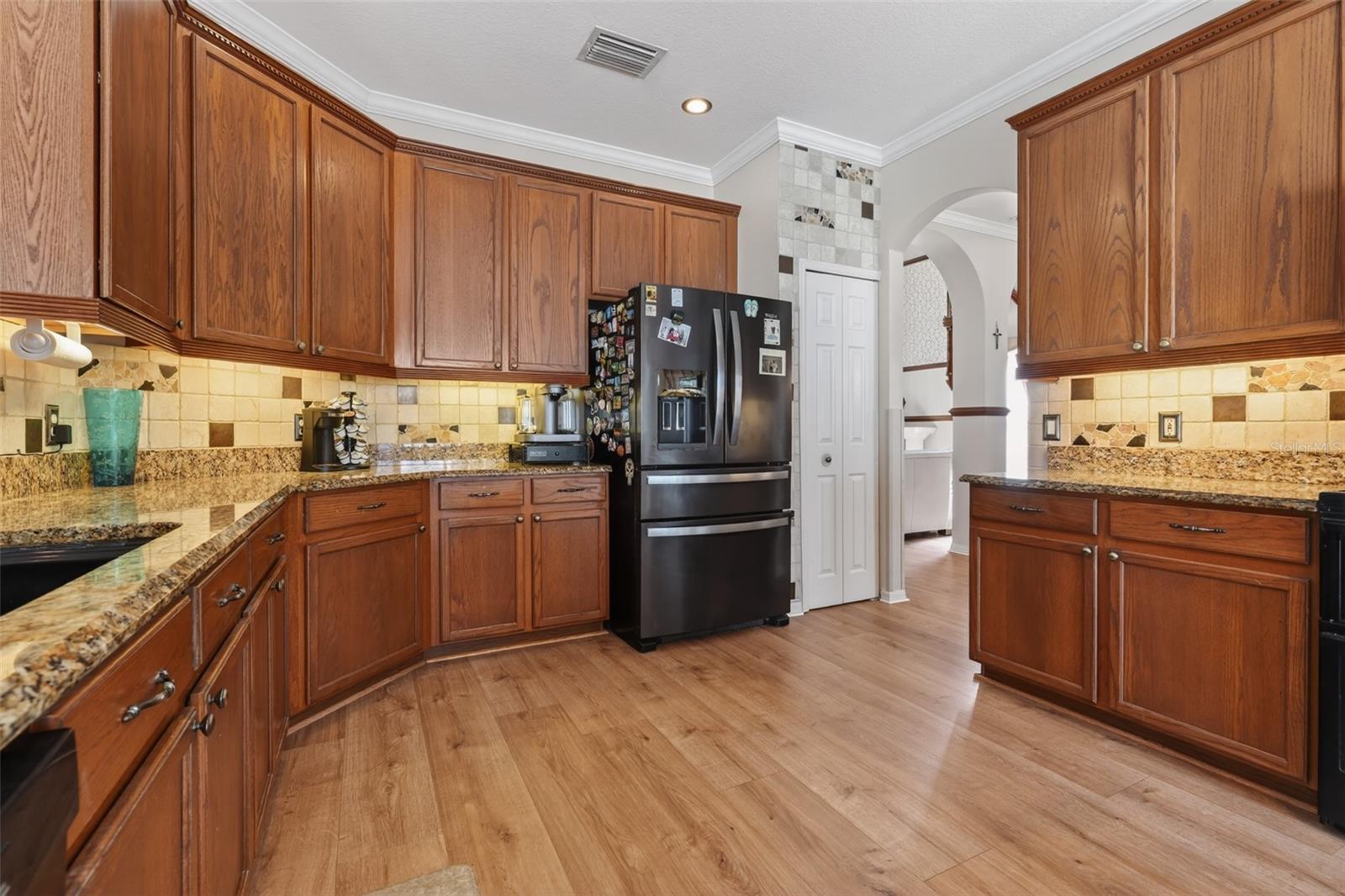 Image 10 of 38 For 2418 Huron Circle