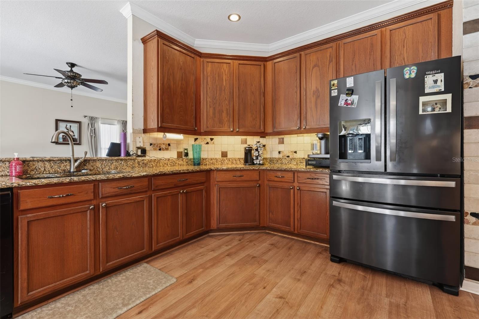 Image 11 of 38 For 2418 Huron Circle