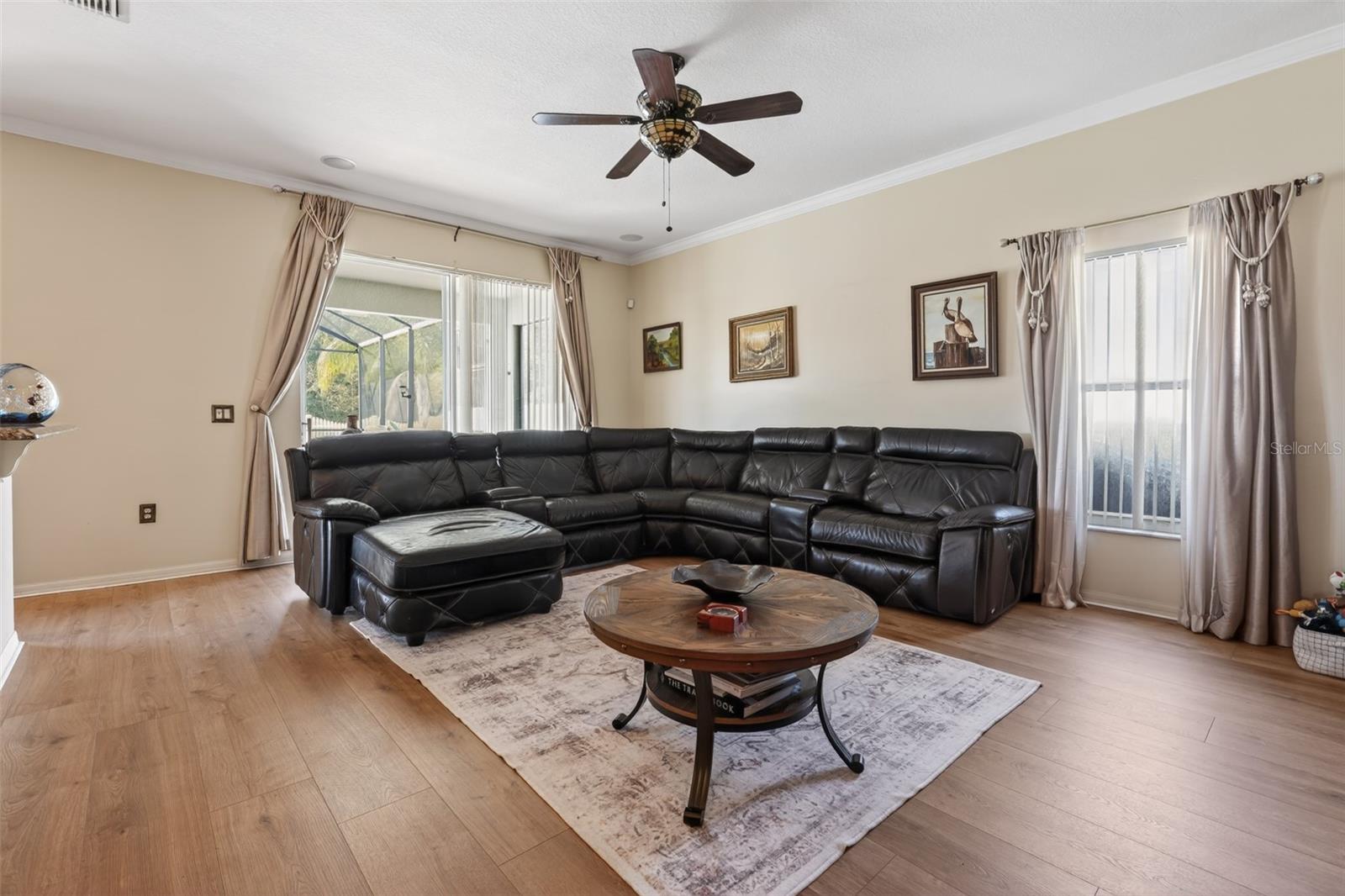 Image 14 of 38 For 2418 Huron Circle