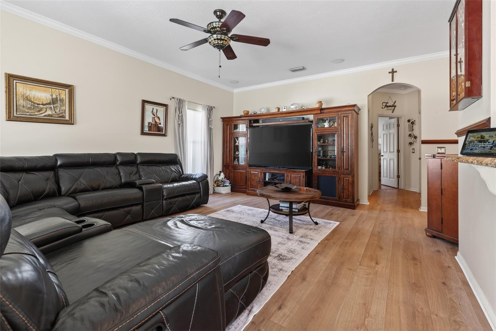 Image 15 of 38 For 2418 Huron Circle