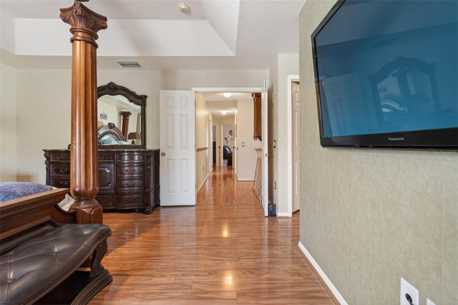 Image 20 of 38 For 2418 Huron Circle