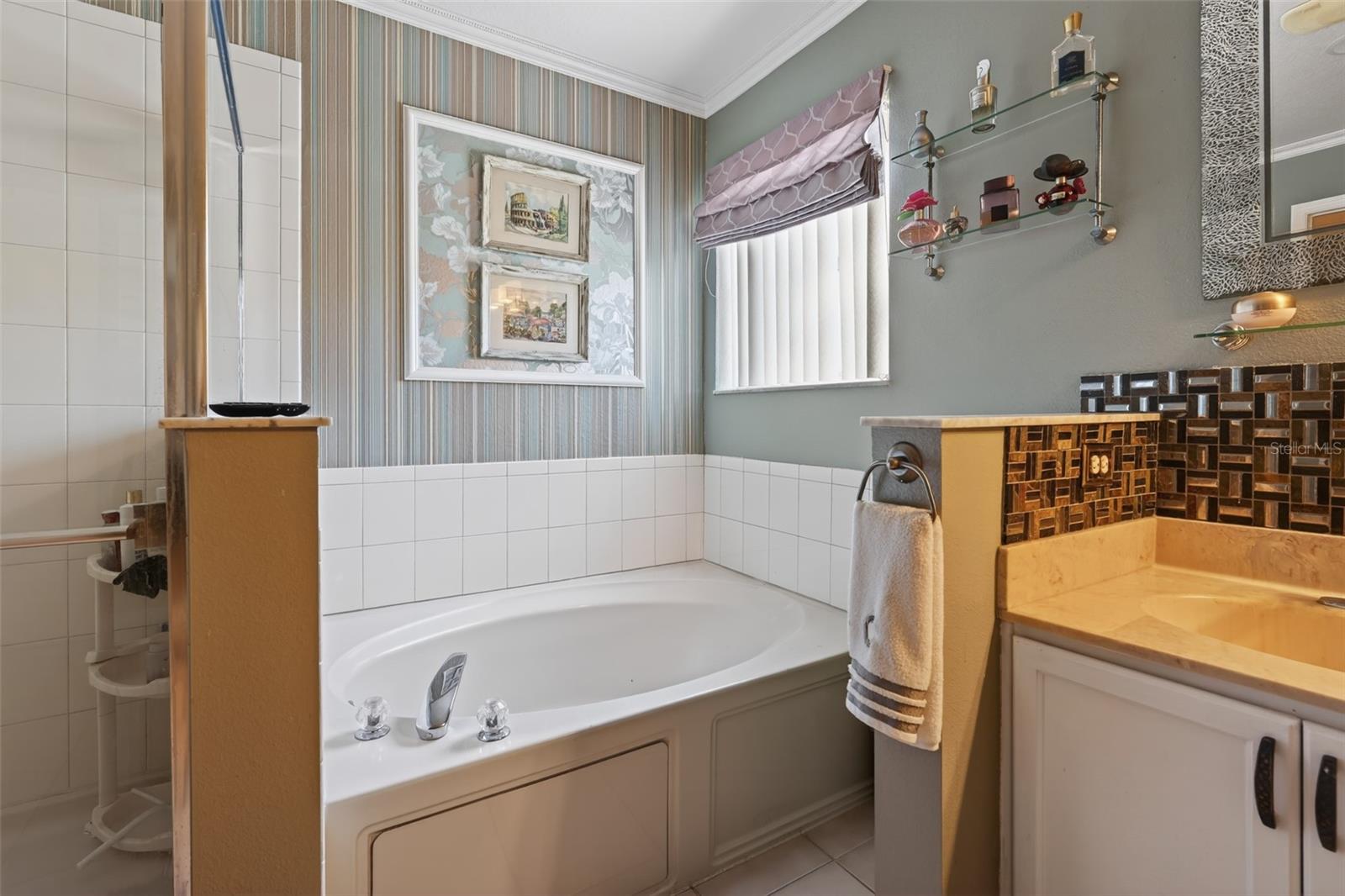 Image 23 of 38 For 2418 Huron Circle