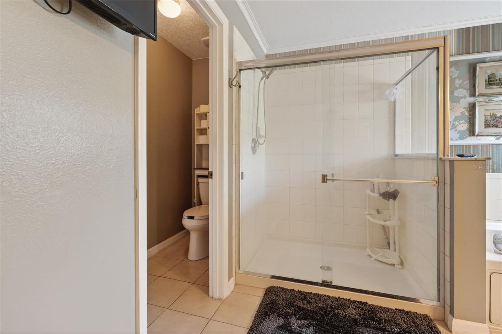 Image 25 of 38 For 2418 Huron Circle