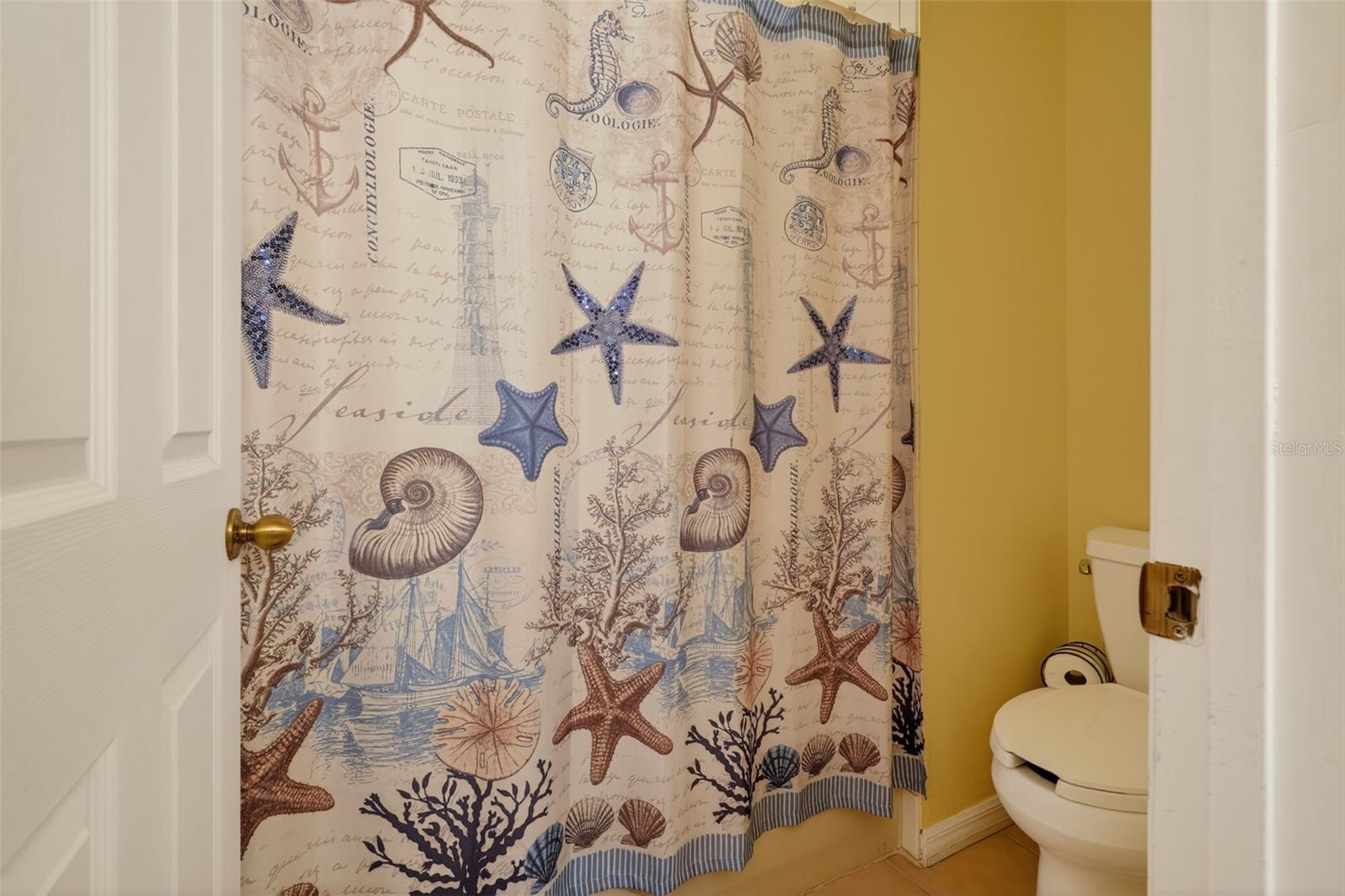 Image 26 of 38 For 2418 Huron Circle