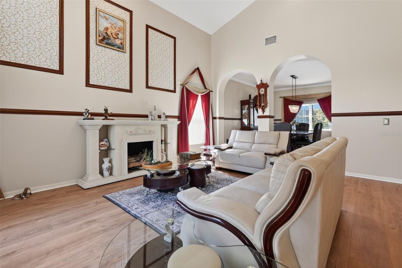 Image 8 of 38 For 2418 Huron Circle