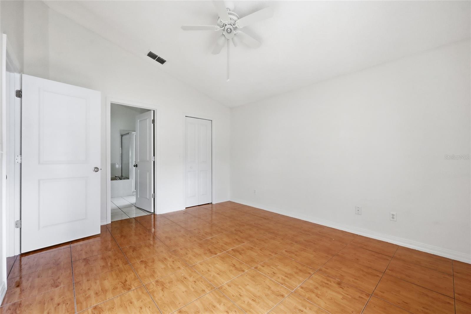 Image 17 of 38 For 2936 Summer Winds Circle