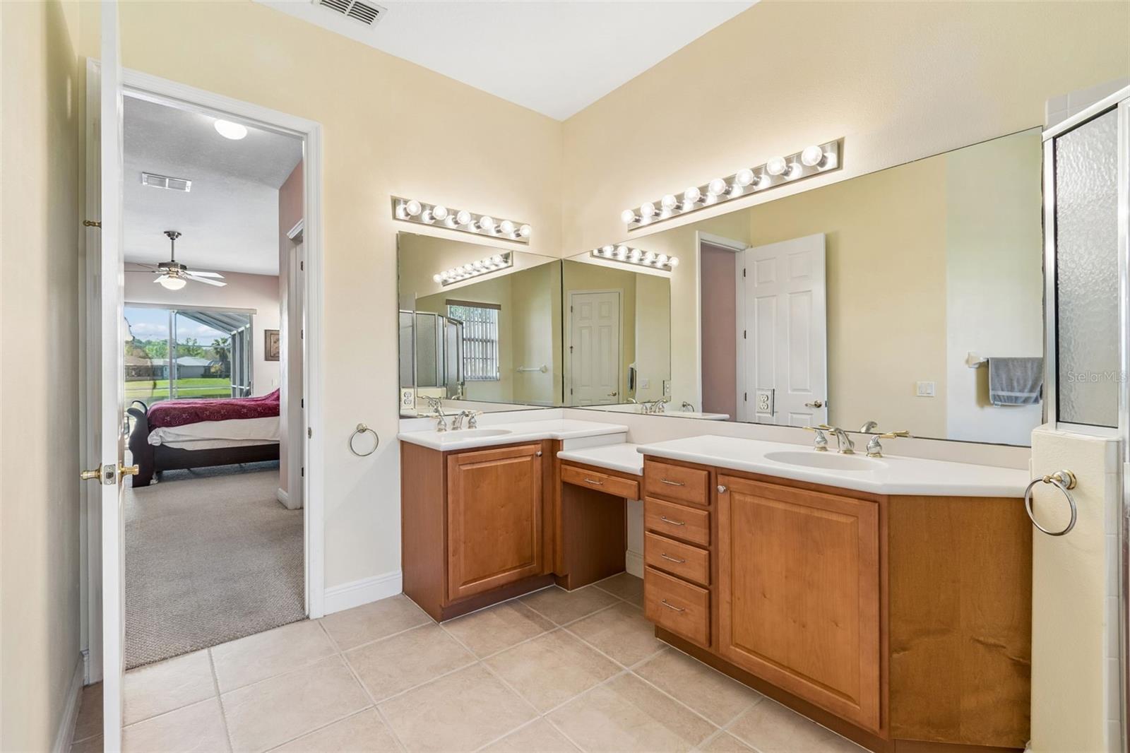 Image 27 of 63 For 813 Glendora Road