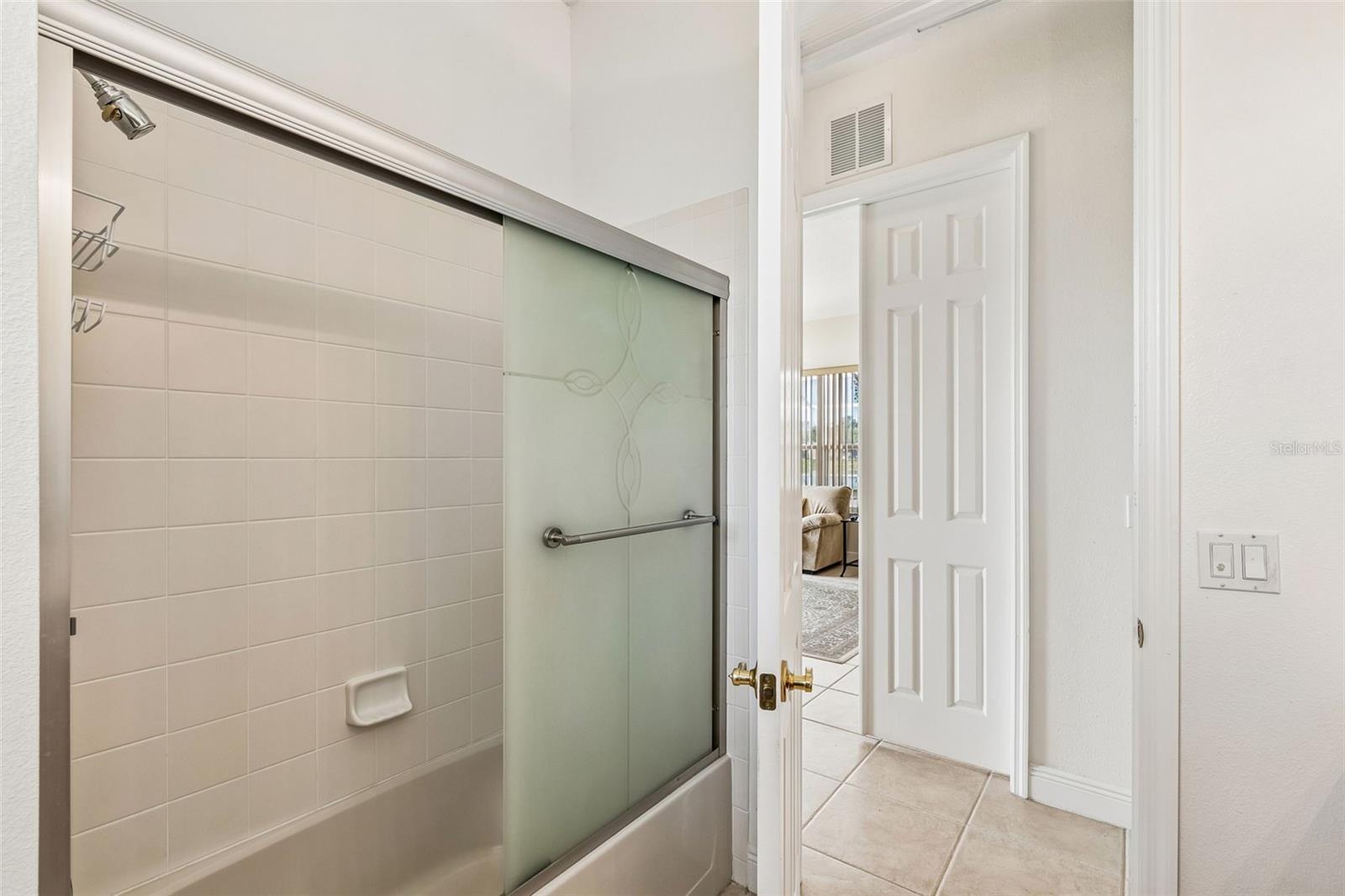 Image 34 of 63 For 813 Glendora Road