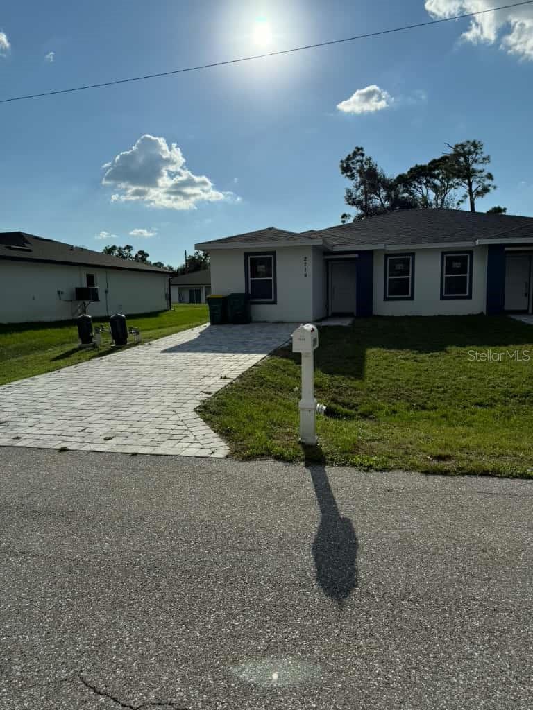 Image 3 of 57 For 2217 Fraser Street