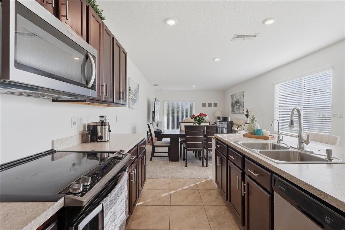 Image 12 of 55 For 812 Brooklet Drive