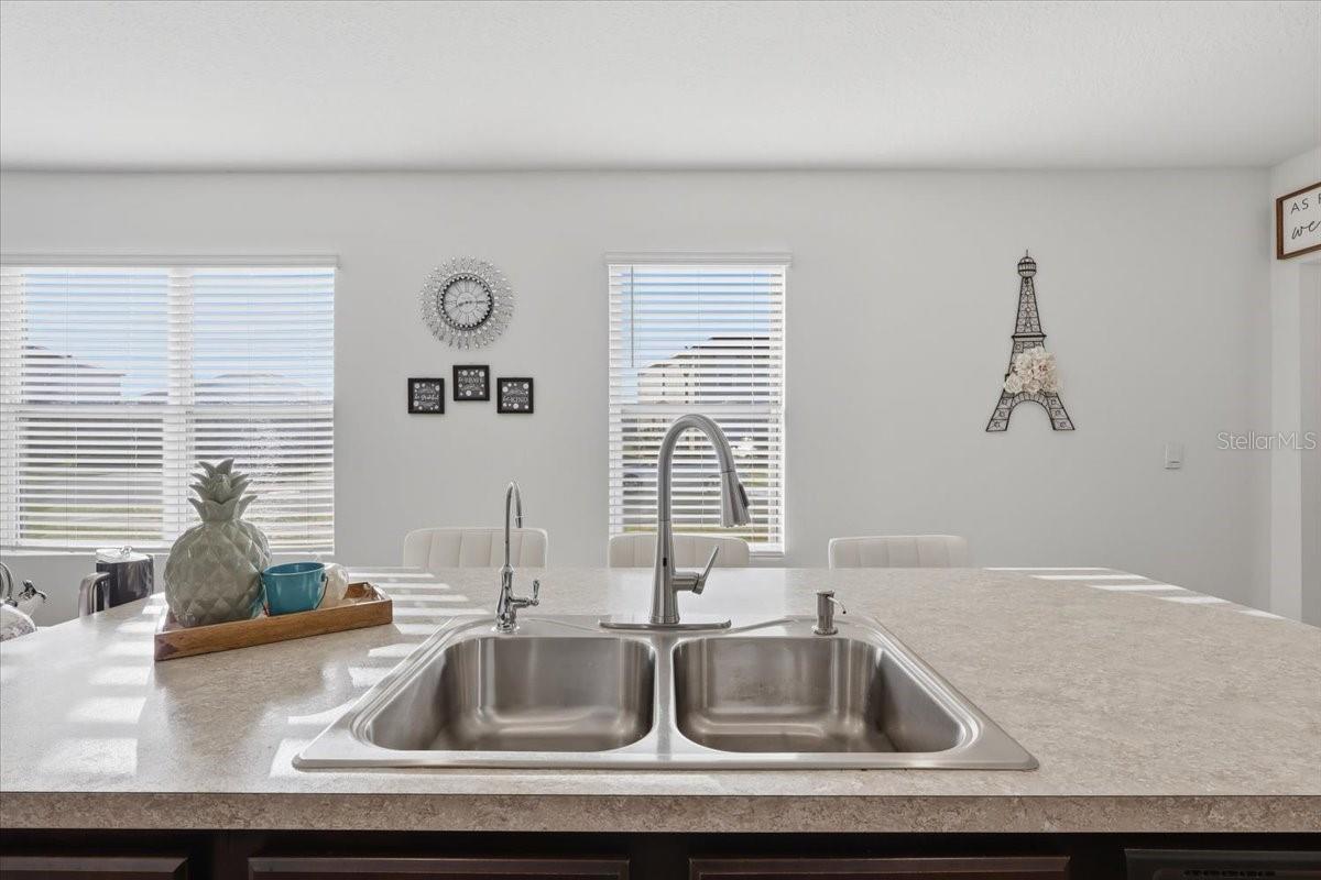 Image 16 of 55 For 812 Brooklet Drive