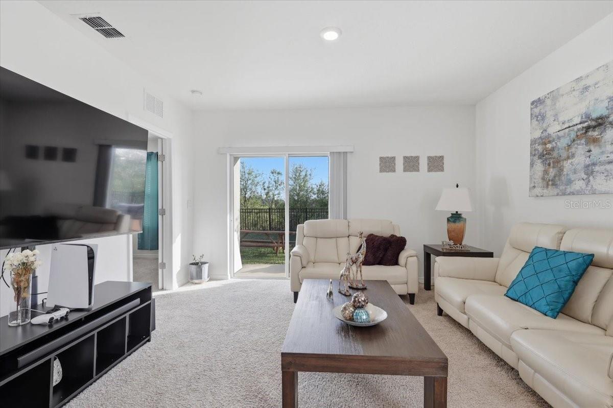 Image 18 of 55 For 812 Brooklet Drive