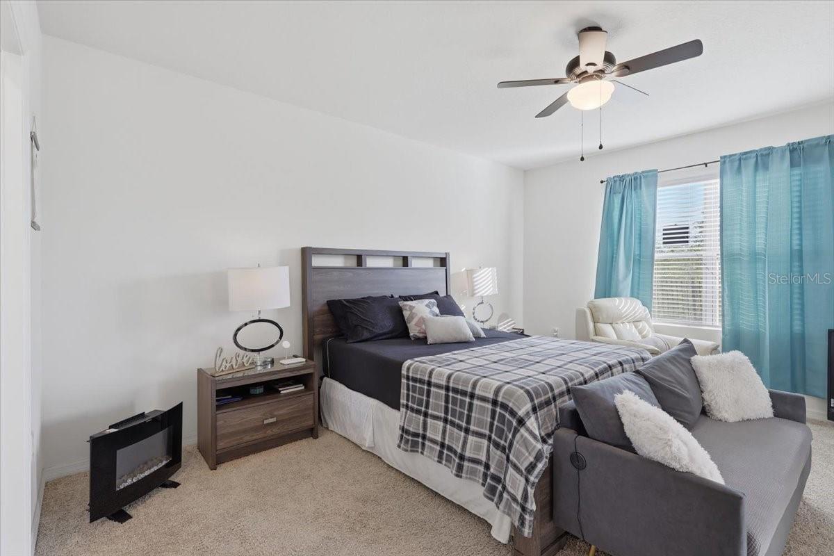 Image 25 of 55 For 812 Brooklet Drive