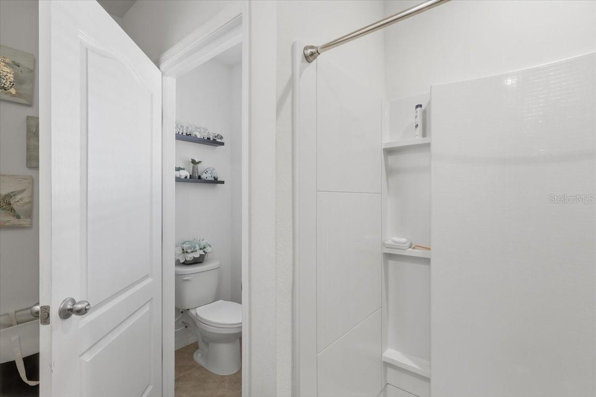 Image 30 of 55 For 812 Brooklet Drive