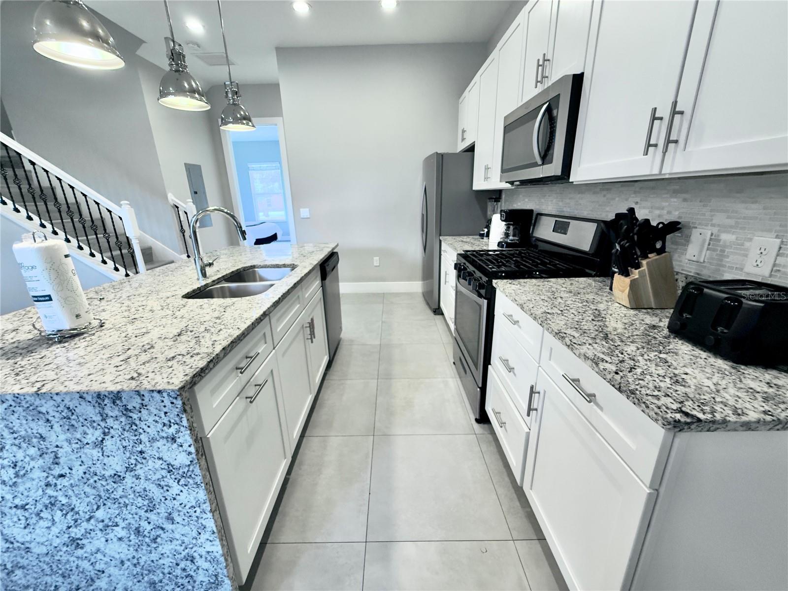 Image 17 of 52 For 7569 Sunny Dreams Lane