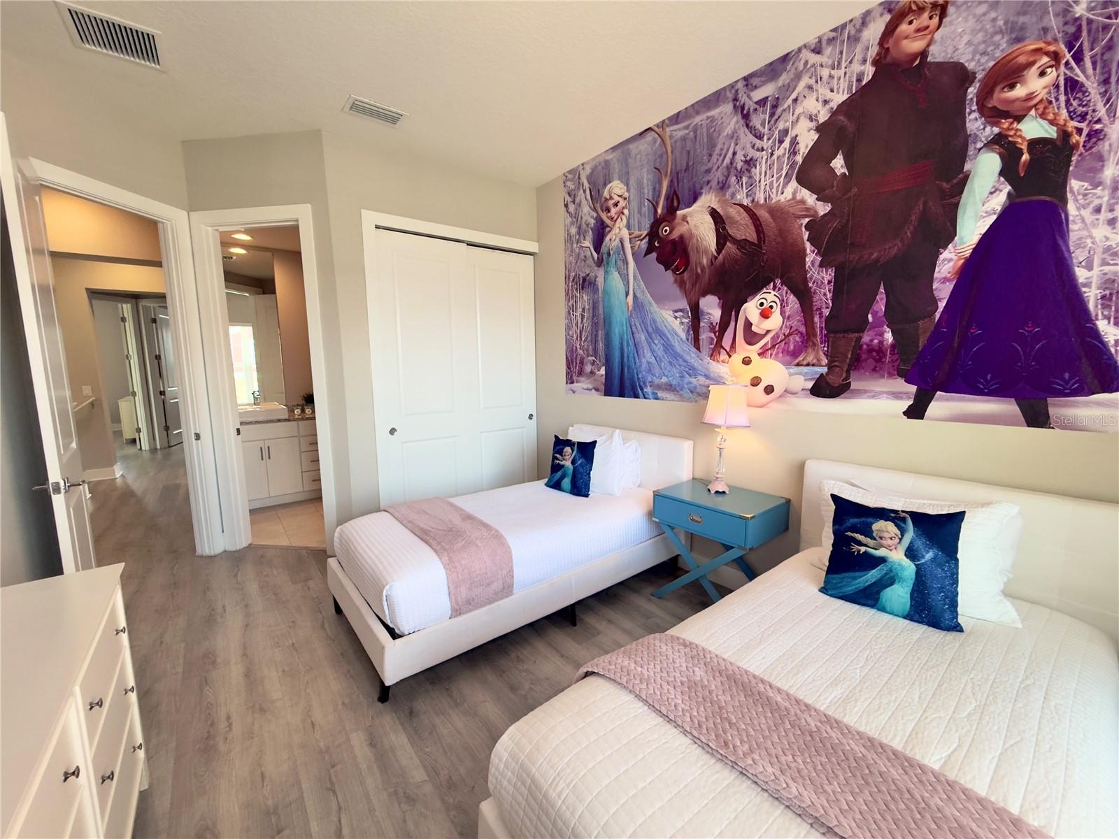 Image 31 of 52 For 7569 Sunny Dreams Lane