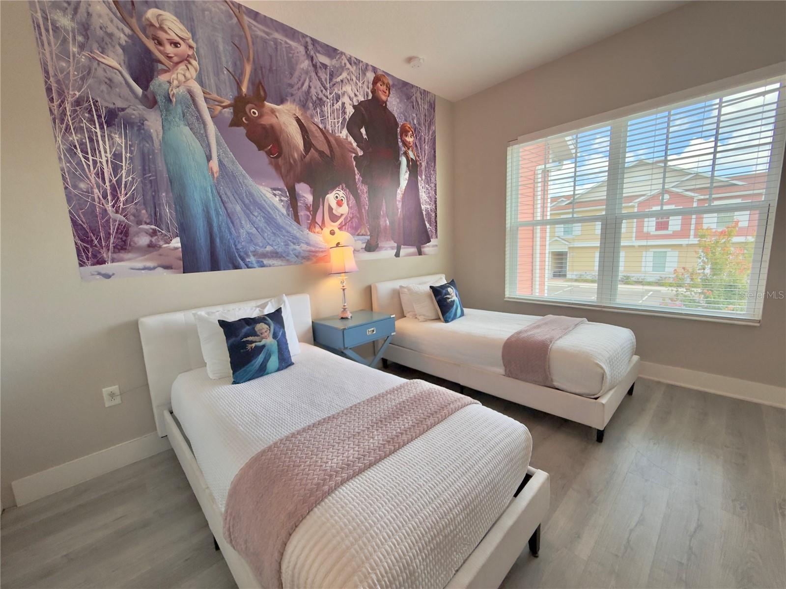 Image 32 of 52 For 7569 Sunny Dreams Lane