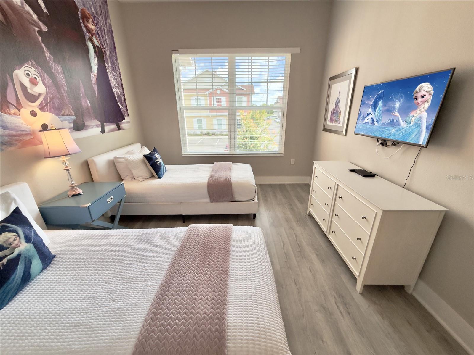 Image 33 of 52 For 7569 Sunny Dreams Lane