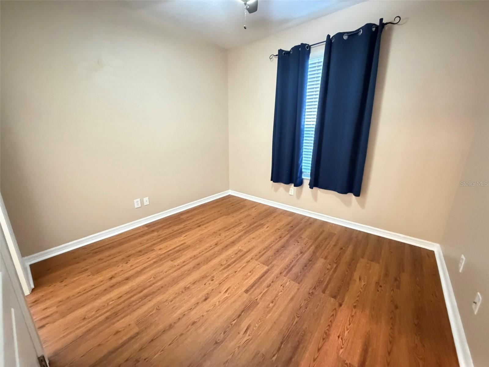 Image 12 of 34 For 10922 Savannah Landing Circle