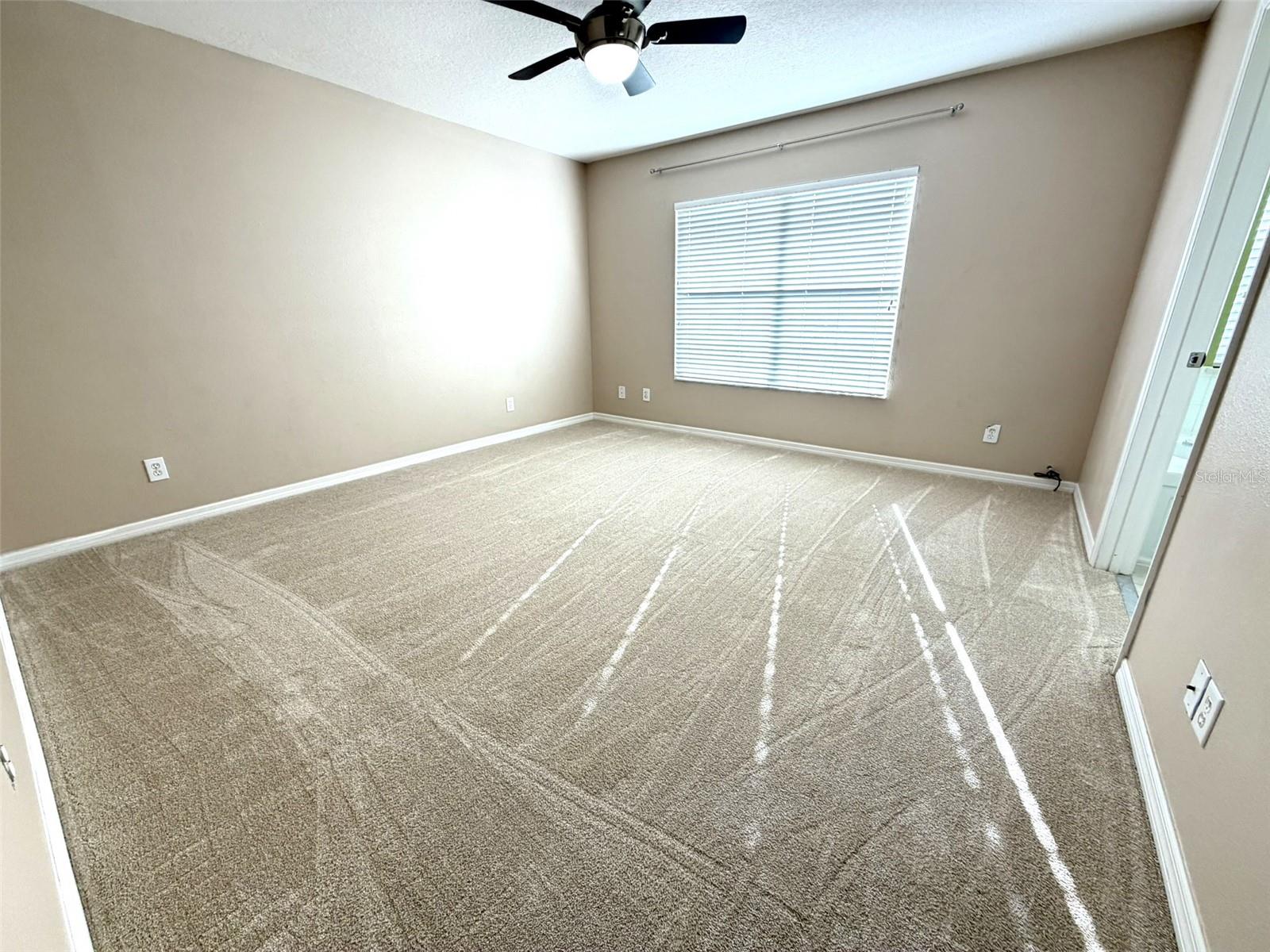 Image 22 of 34 For 10922 Savannah Landing Circle