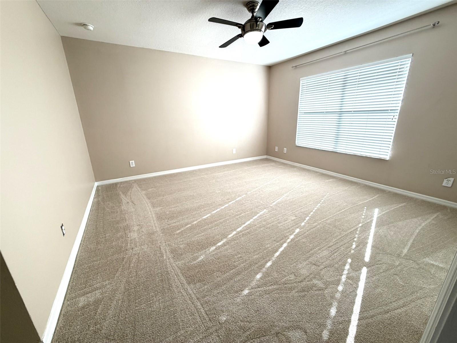 Image 23 of 34 For 10922 Savannah Landing Circle