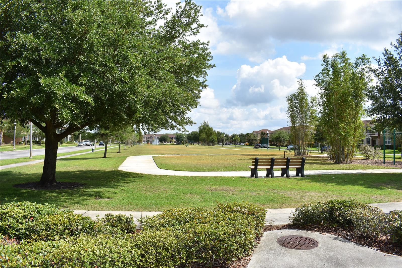 Image 27 of 34 For 10922 Savannah Landing Circle