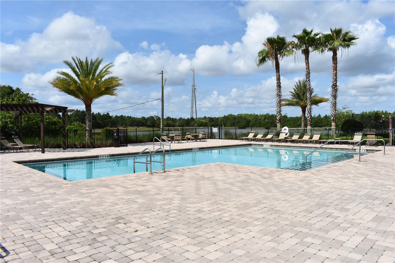 Image 28 of 34 For 10922 Savannah Landing Circle