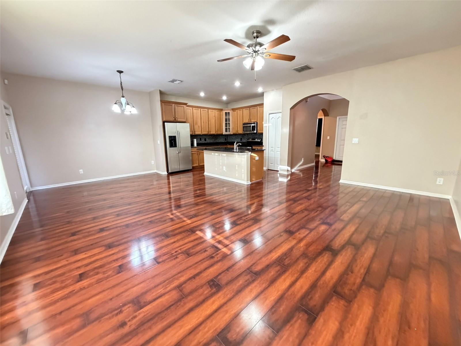 Image 5 of 34 For 10922 Savannah Landing Circle