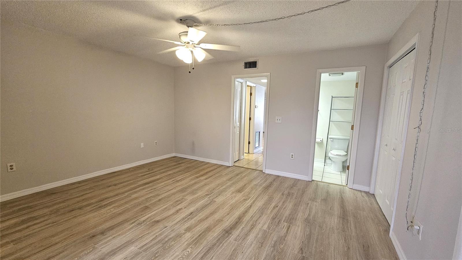 Image 32 of 36 For 8 Quails Run Boulevard 3