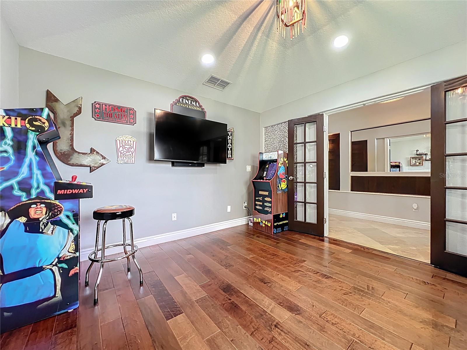 Image 12 of 77 For 723 Sunburst Cove Lane