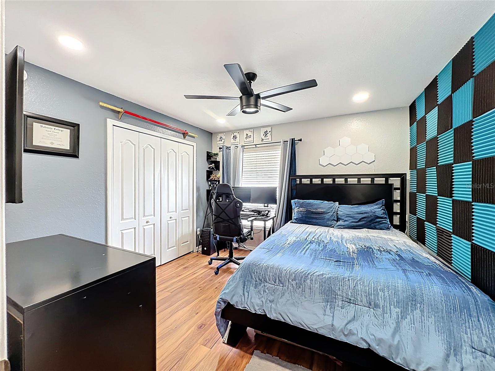 Image 38 of 77 For 723 Sunburst Cove Lane