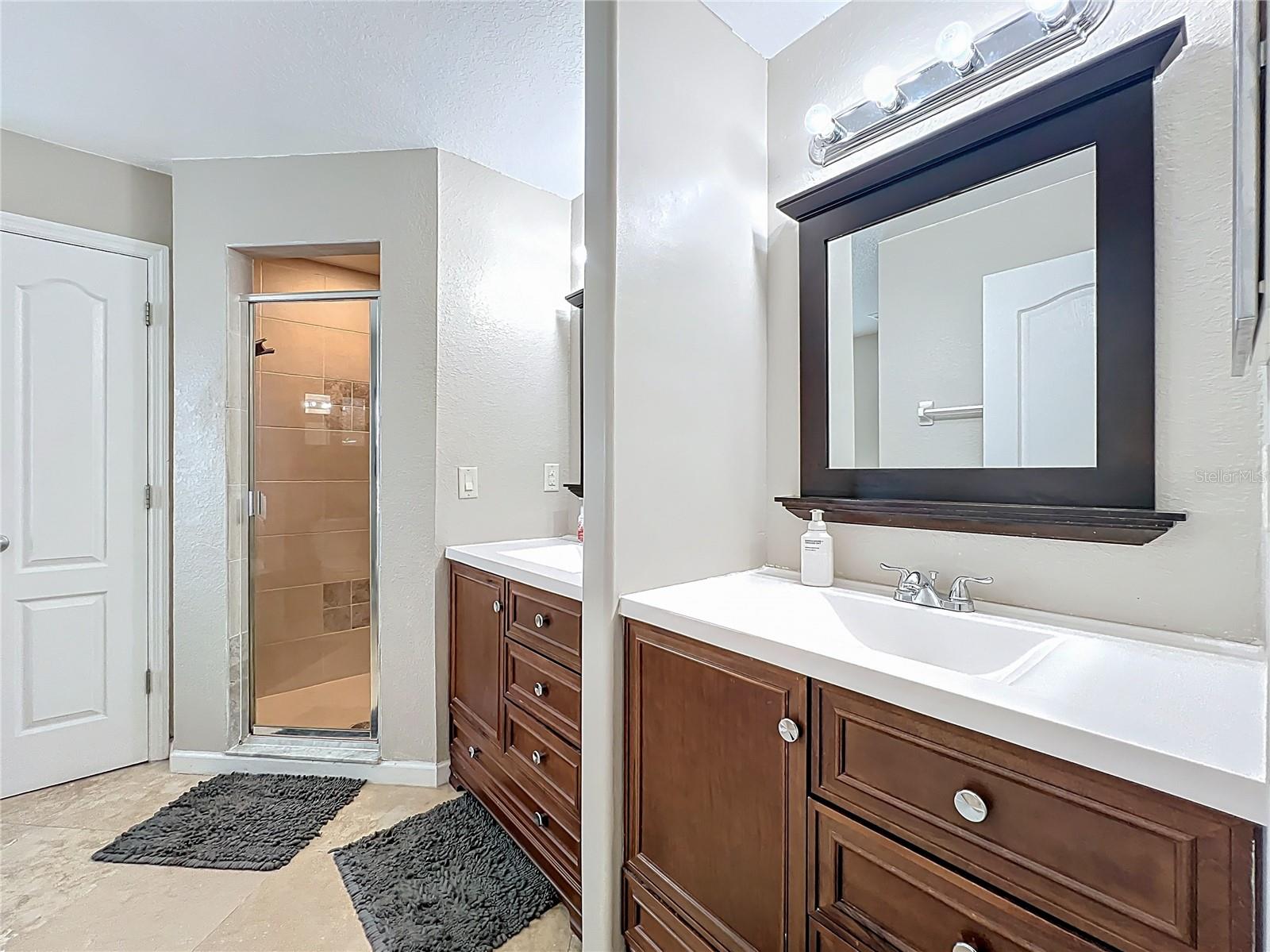 Image 46 of 77 For 723 Sunburst Cove Lane