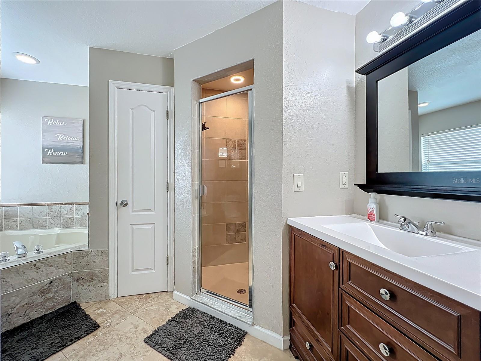 Image 47 of 77 For 723 Sunburst Cove Lane