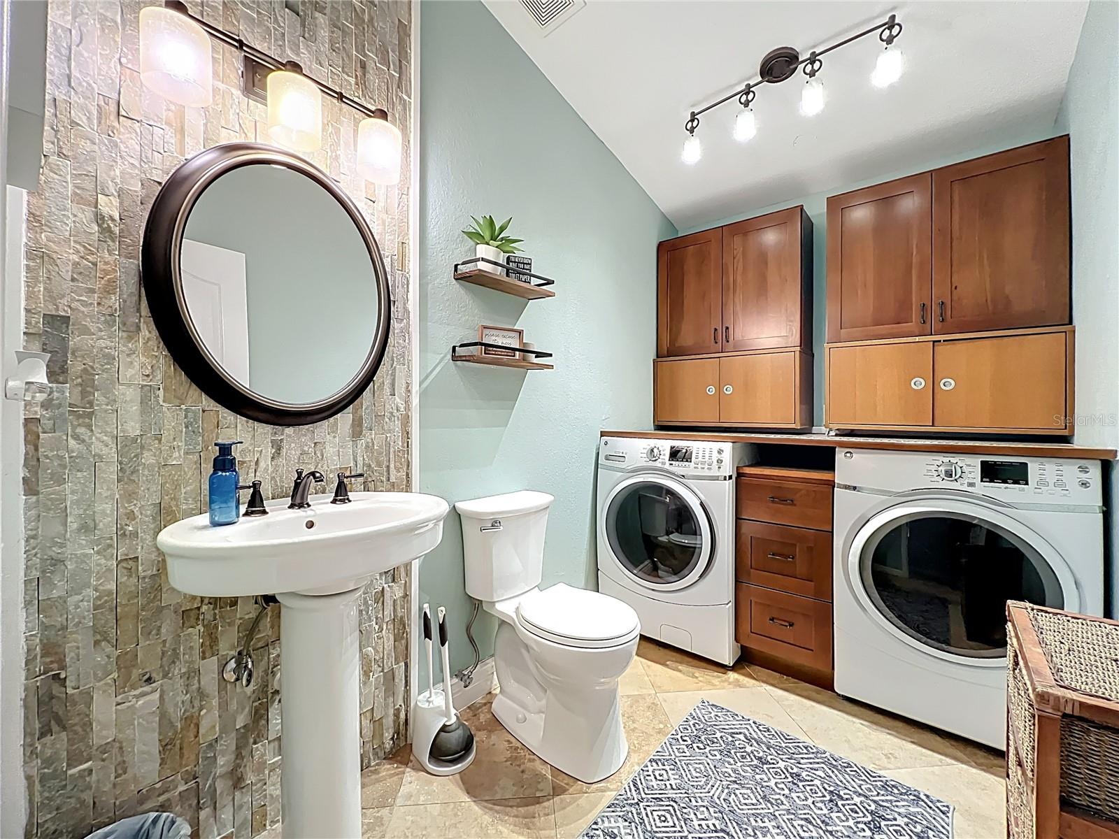 Image 53 of 77 For 723 Sunburst Cove Lane