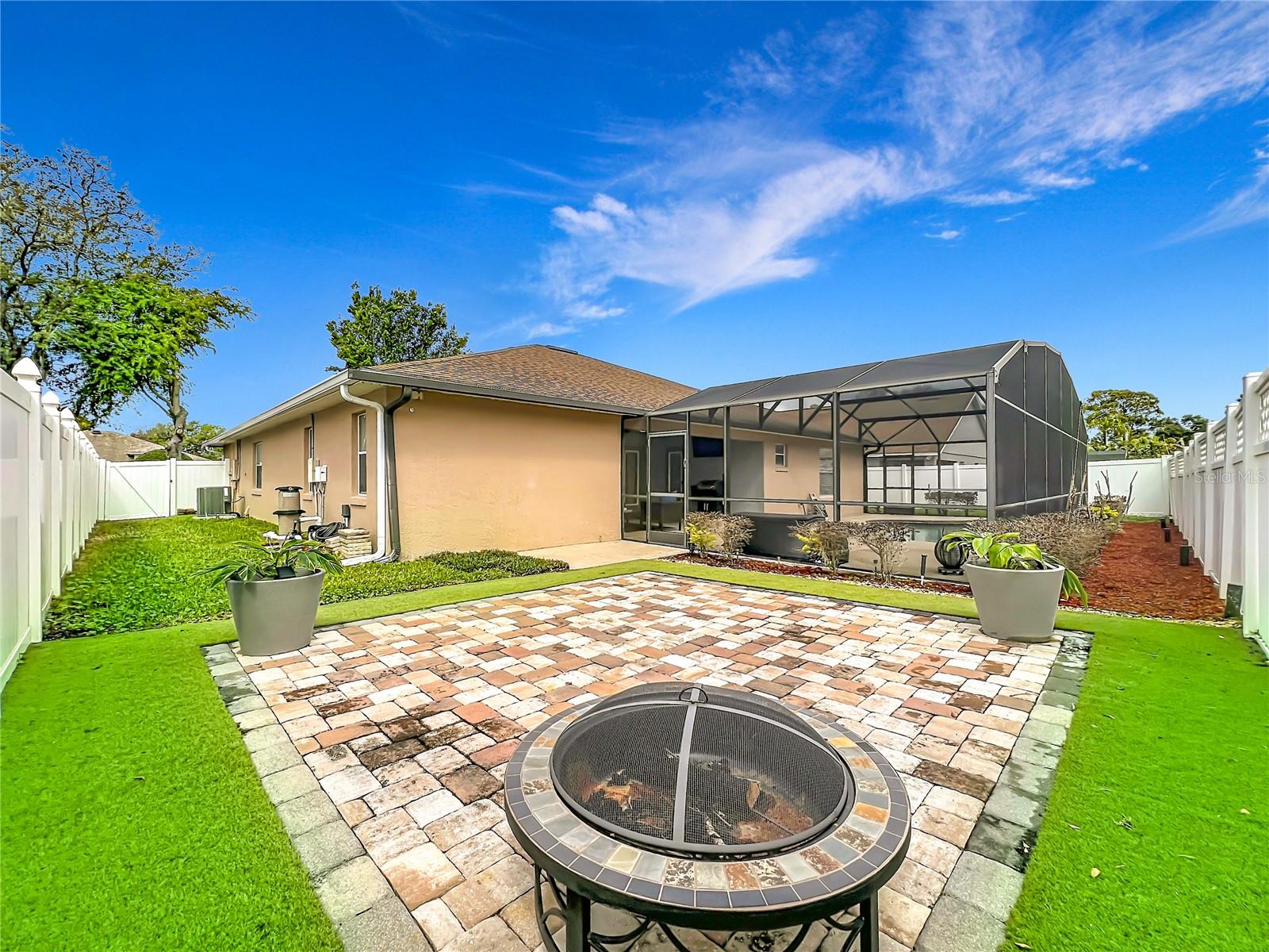 Image 61 of 77 For 723 Sunburst Cove Lane