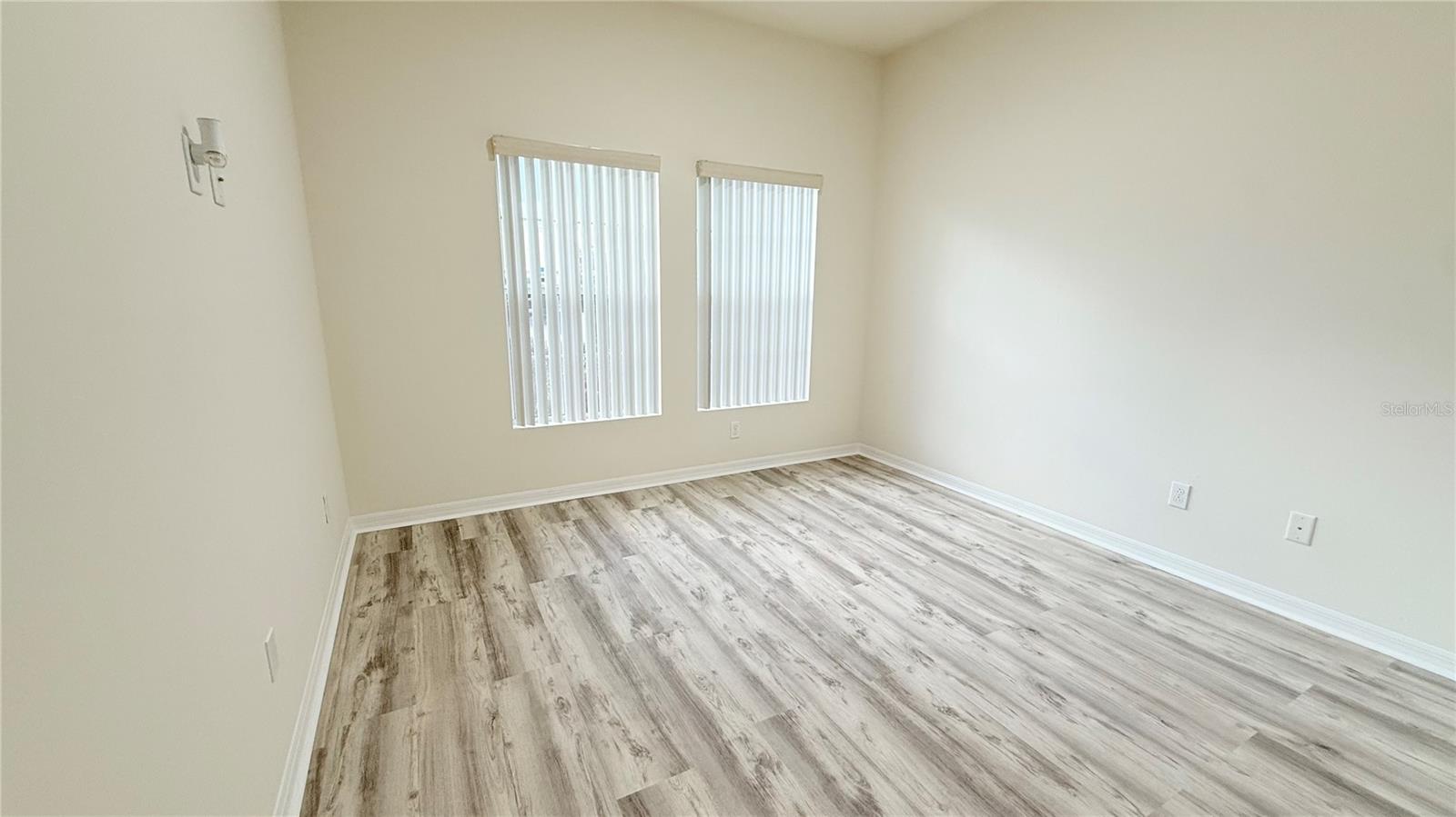 Image 8 of 43 For 3509 Rhapsody Street