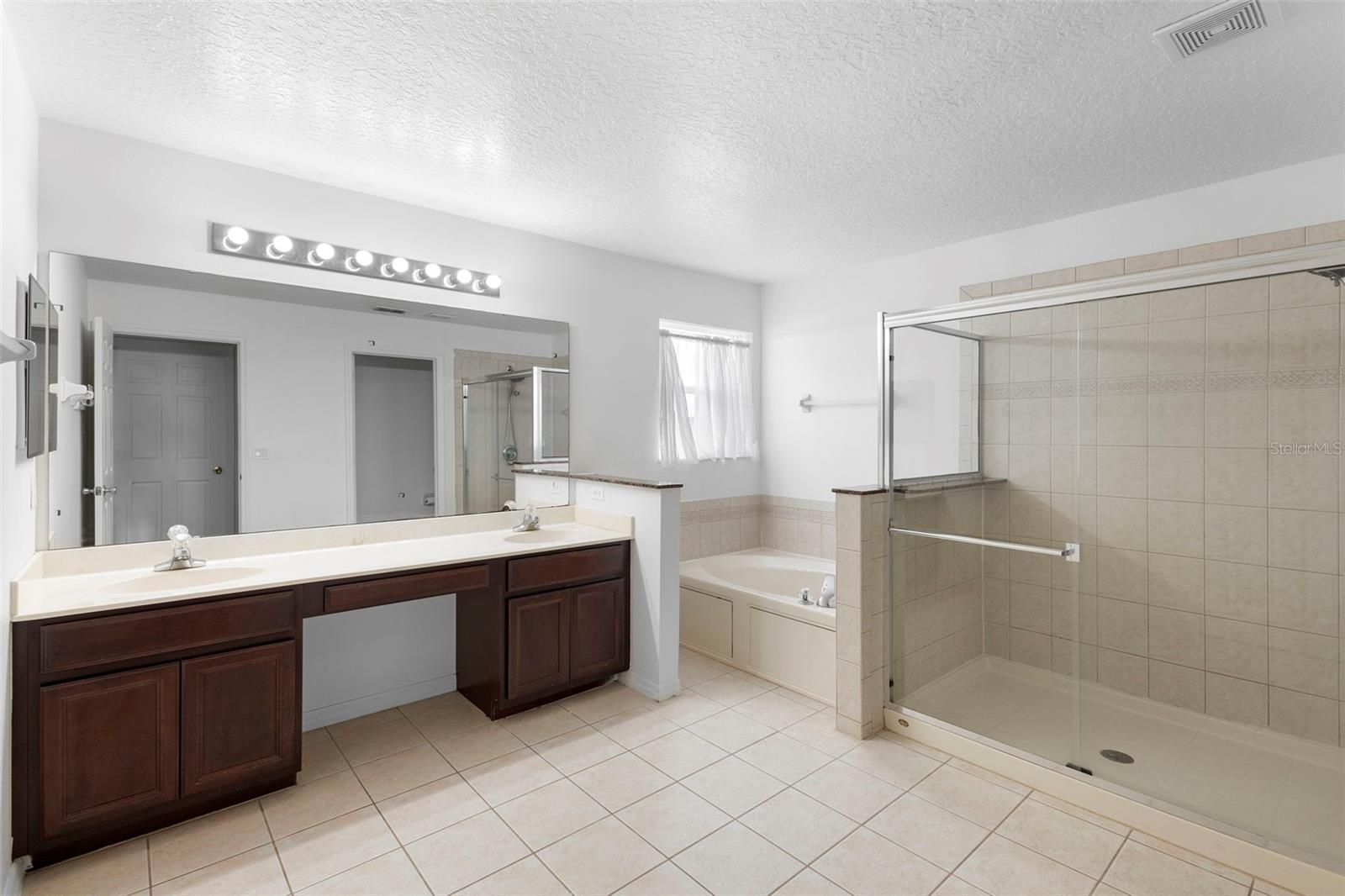 Image 20 of 32 For 2697 Star Grass Circle