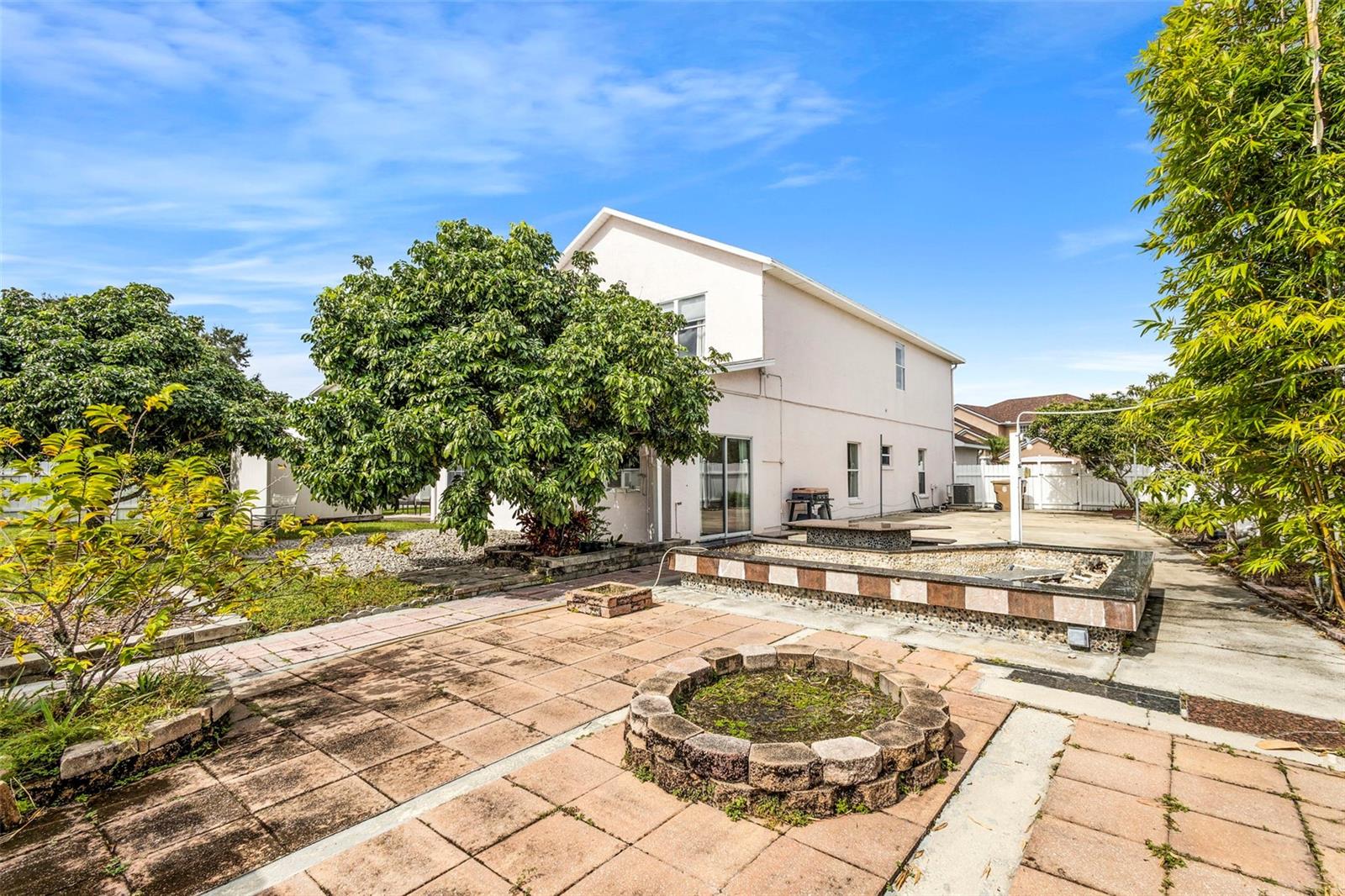 Image 28 of 32 For 2697 Star Grass Circle