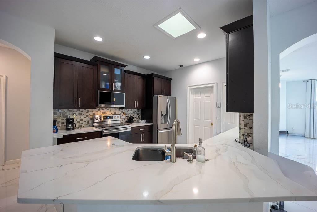 Image 15 of 34 For 8915 Victoria Isle Place