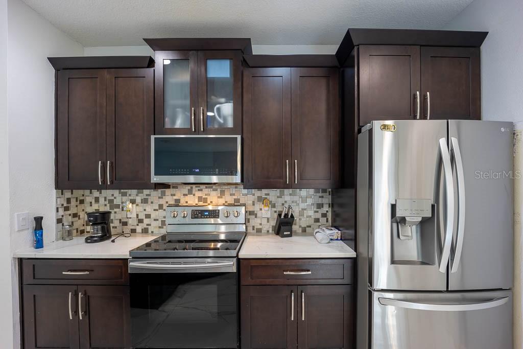 Image 16 of 34 For 8915 Victoria Isle Place